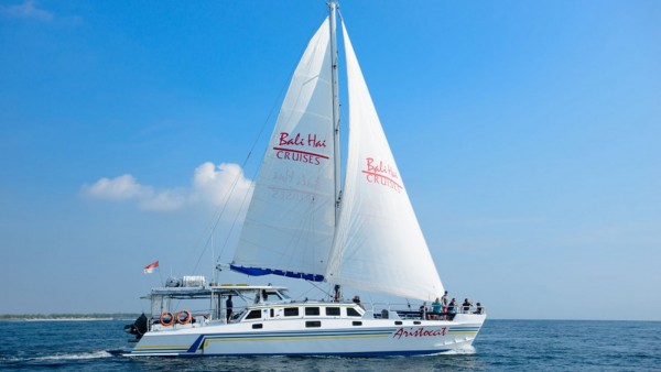 In Bali - Lembongan Island Beach Club Cruise by Bali Hai Cruise